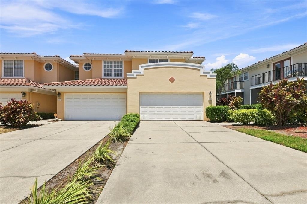 133 Valencia Circle - Photo 0