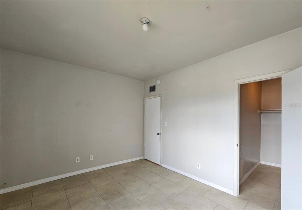 7610 W Powhatan Avenue - Photo 10