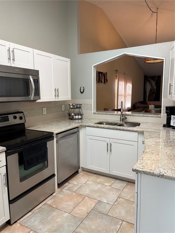 571 Milburne Close - Photo 2