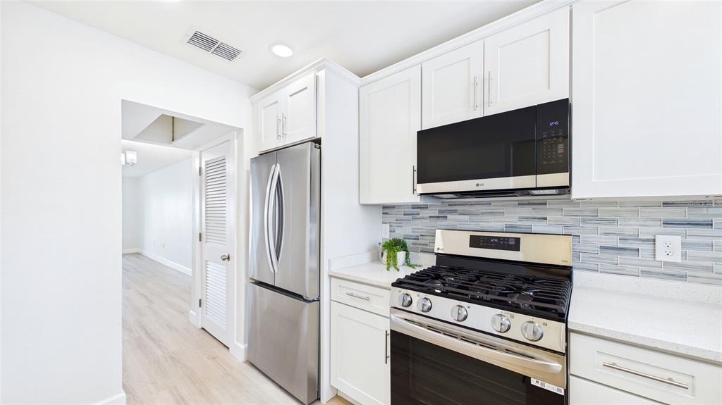 6025 Shore Boulevard S - Photo 4