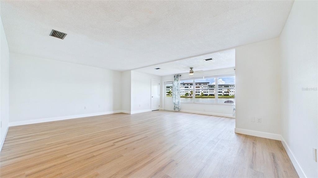6025 Shore Boulevard S - Photo 11