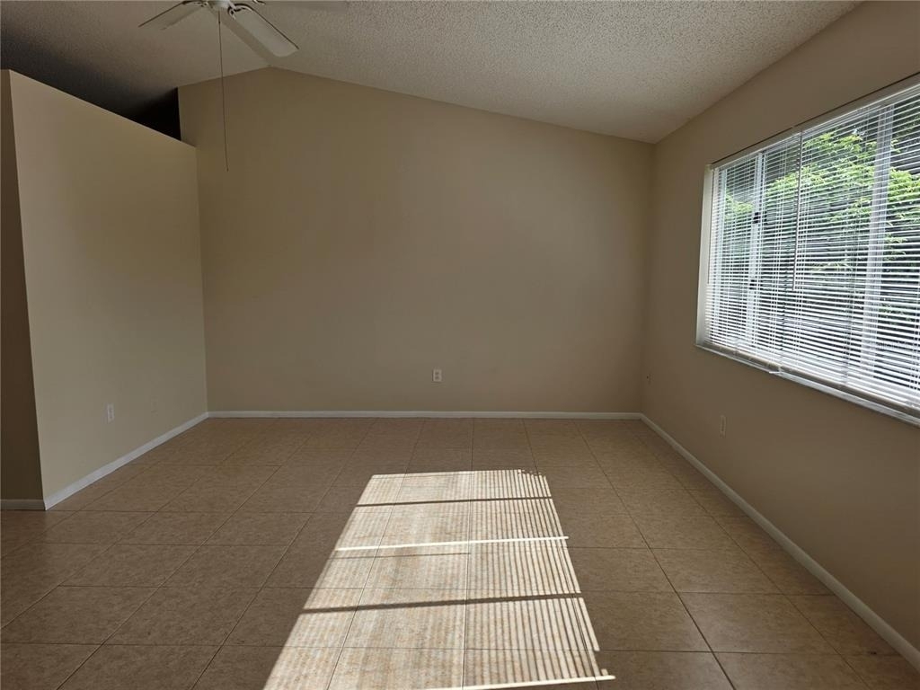 8507 Caladesi Island Drive - Photo 3