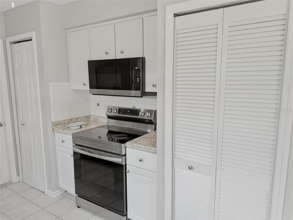2202 Godfrey Avenue - Photo 12