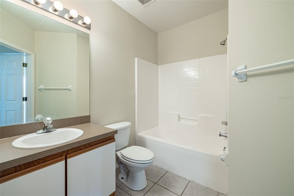 9506 Amberdale Court - Photo 14