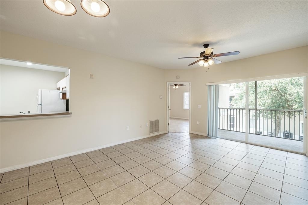9506 Amberdale Court - Photo 2