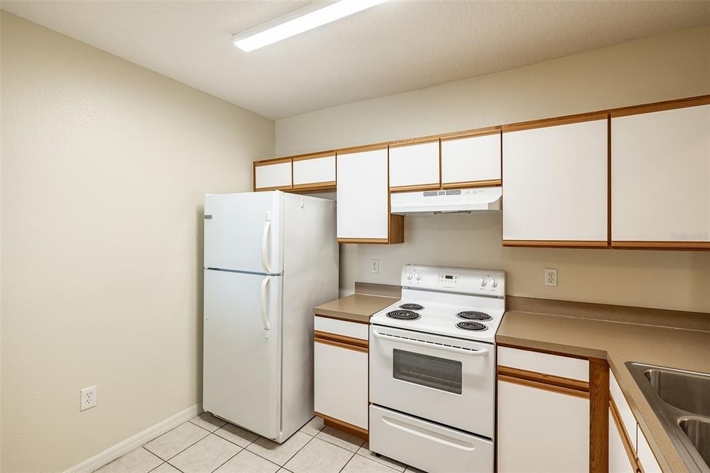 9506 Amberdale Court - Photo 5