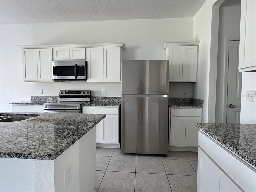 2669 Buttercup Avenue - Photo 1