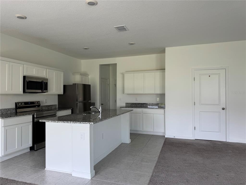 2669 Buttercup Avenue - Photo 2