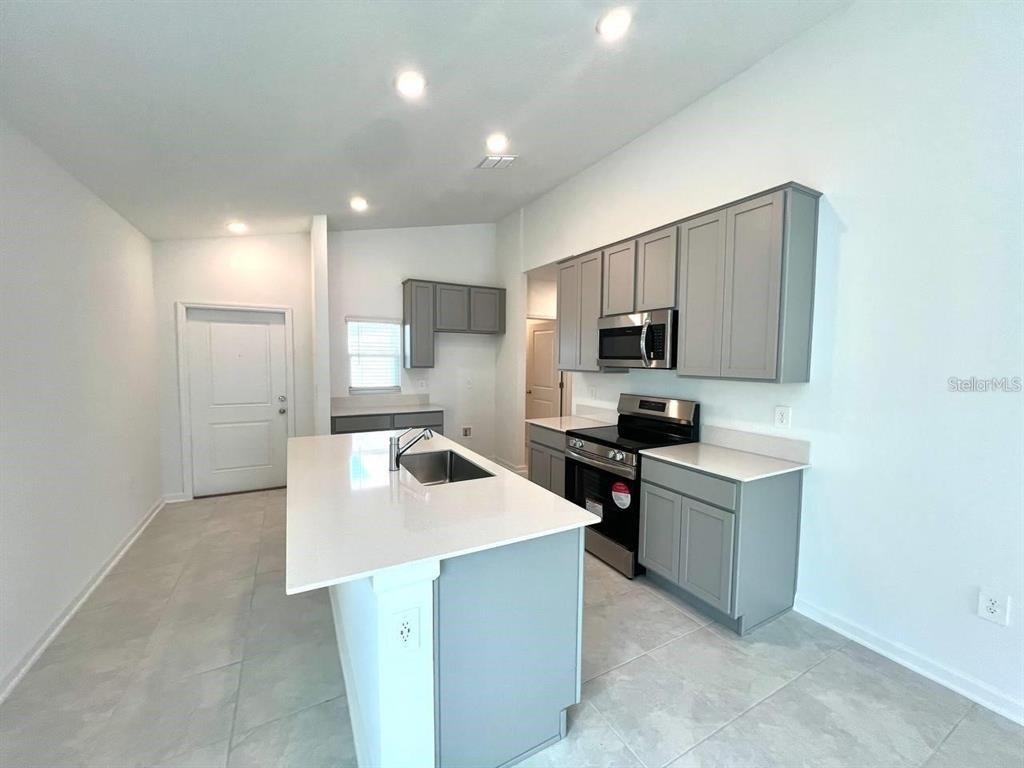 3978 Ambrose Avenue - Photo 5