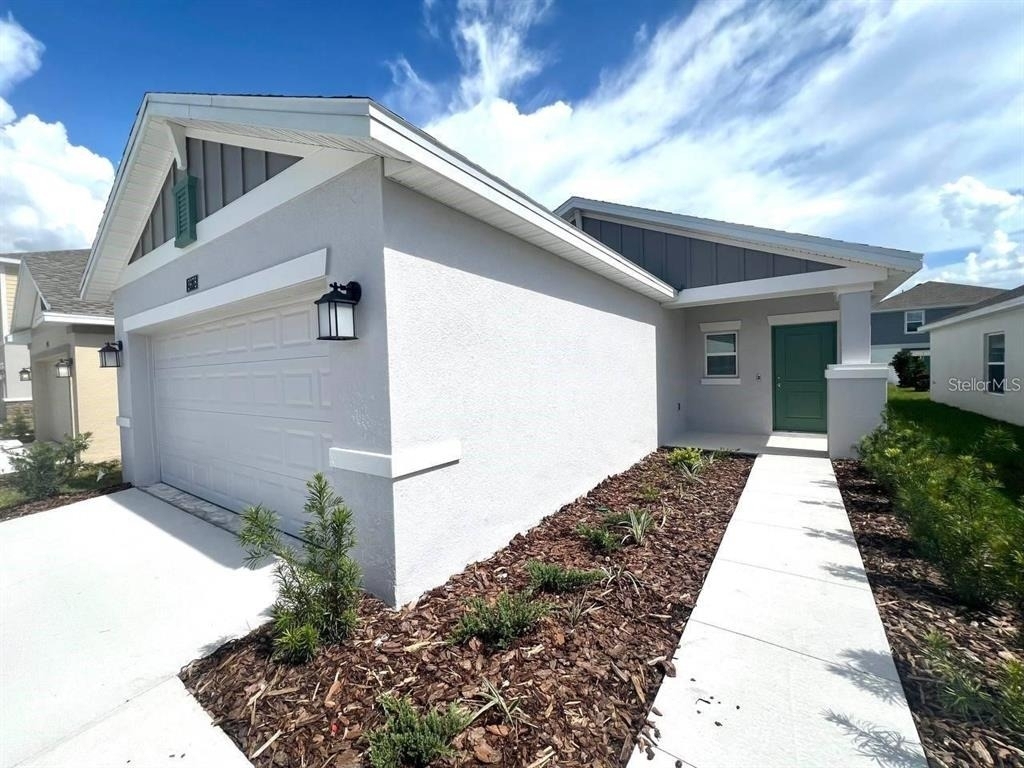 3978 Ambrose Avenue - Photo 2