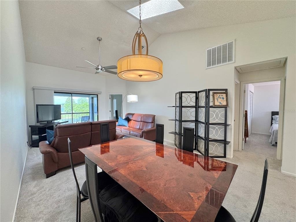 715 Magnolia Place - Photo 4