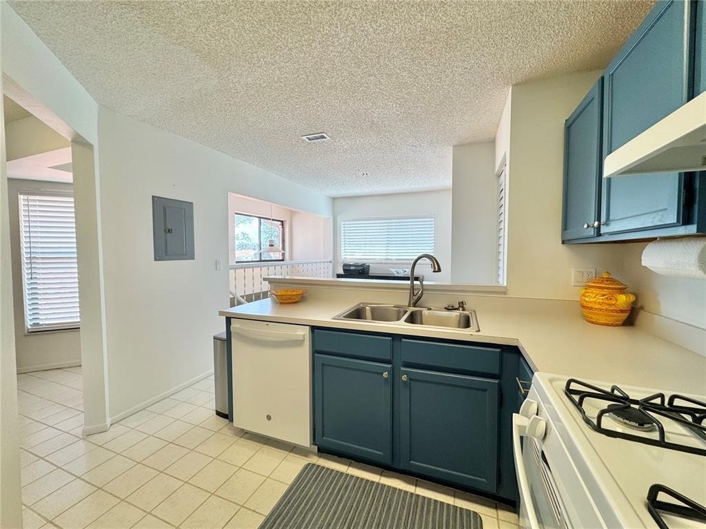 715 Magnolia Place - Photo 14