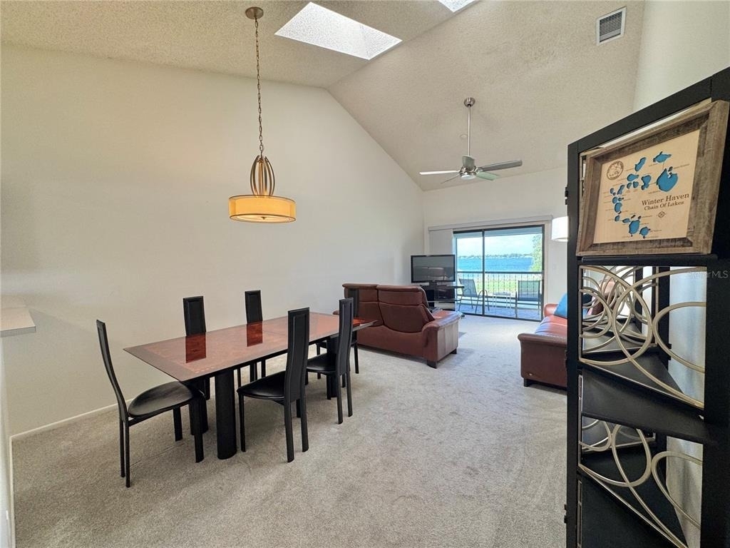 715 Magnolia Place - Photo 2
