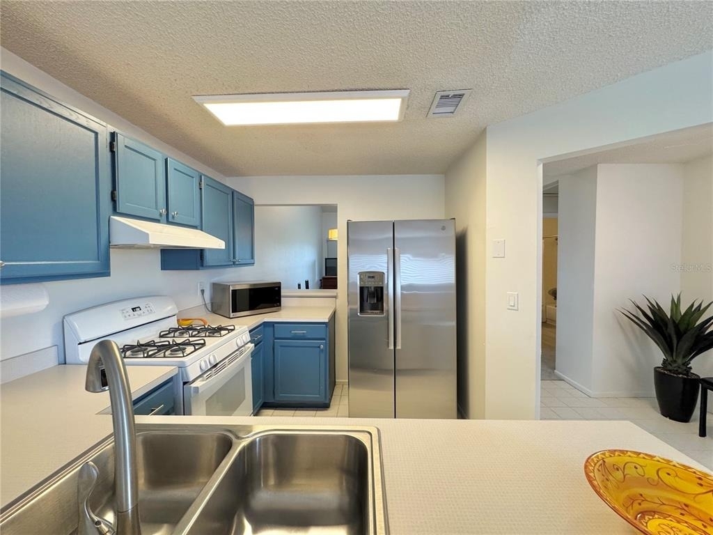 715 Magnolia Place - Photo 11