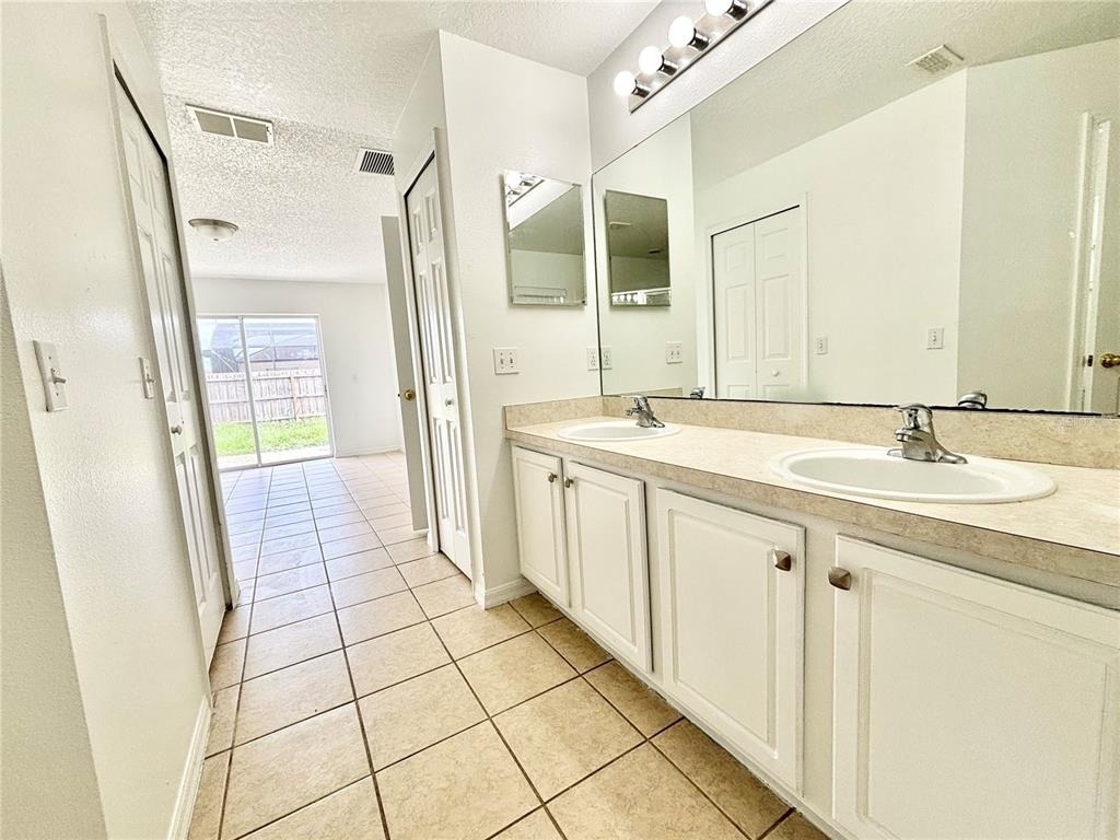 362 Aylesbury Court - Photo 6