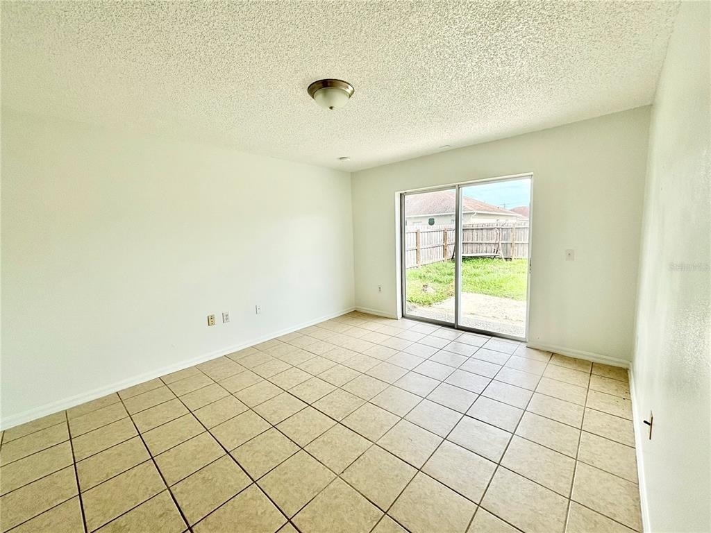 362 Aylesbury Court - Photo 4