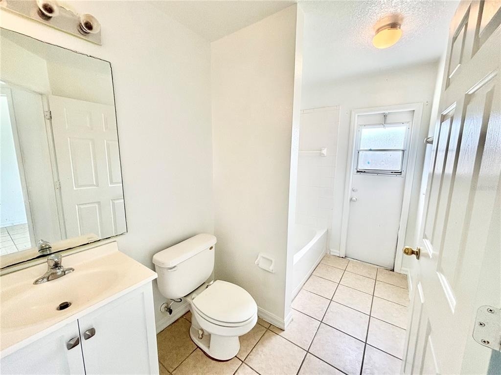 362 Aylesbury Court - Photo 9