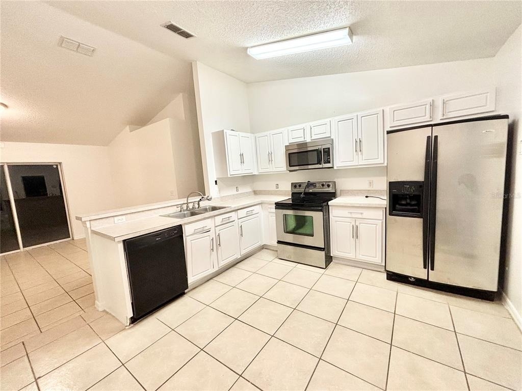 362 Aylesbury Court - Photo 1