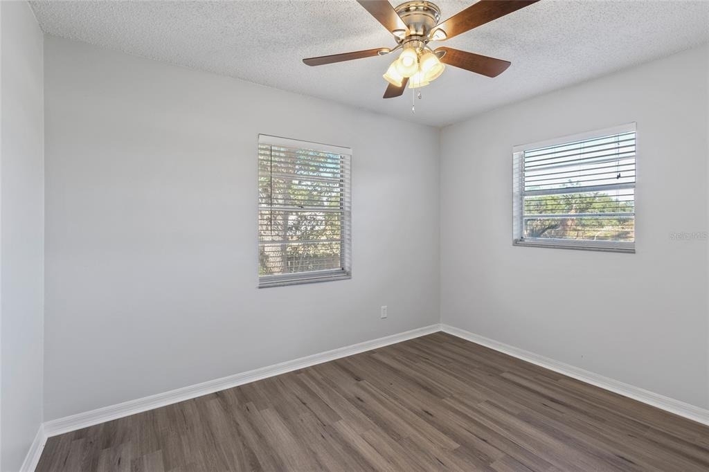 2711 N Dellwood Drive - Photo 2
