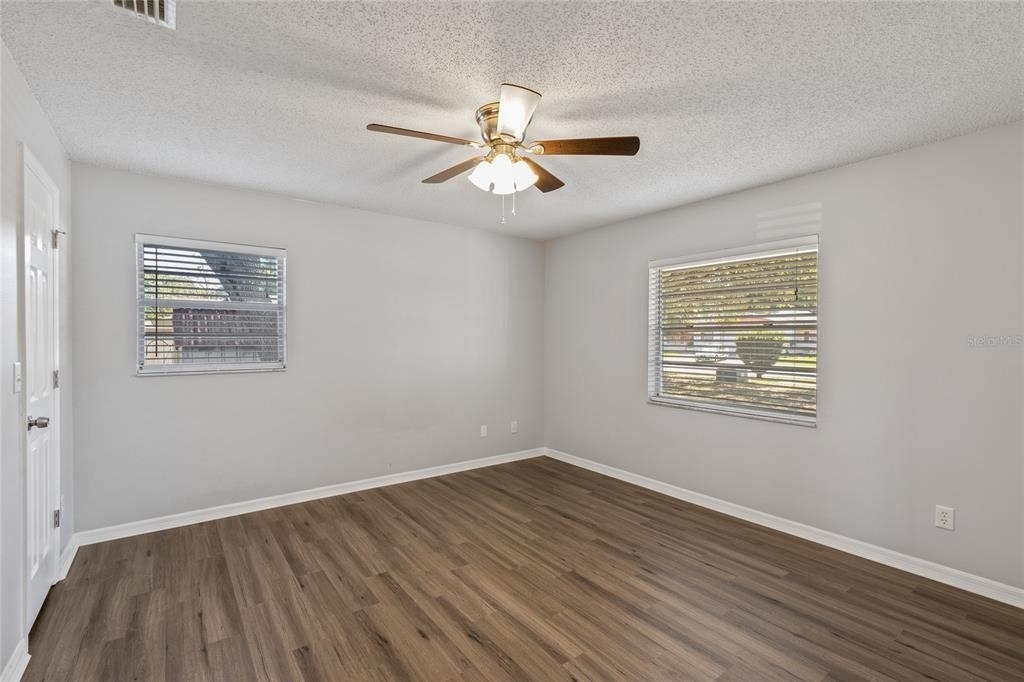 2711 N Dellwood Drive - Photo 1