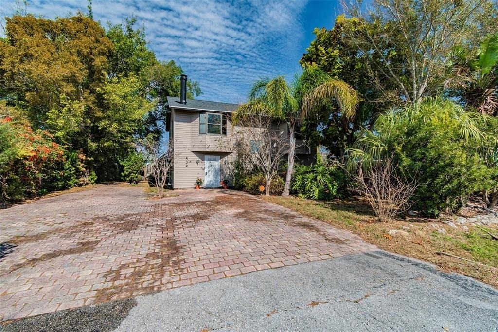 532 45th Street Court W - Photo 1