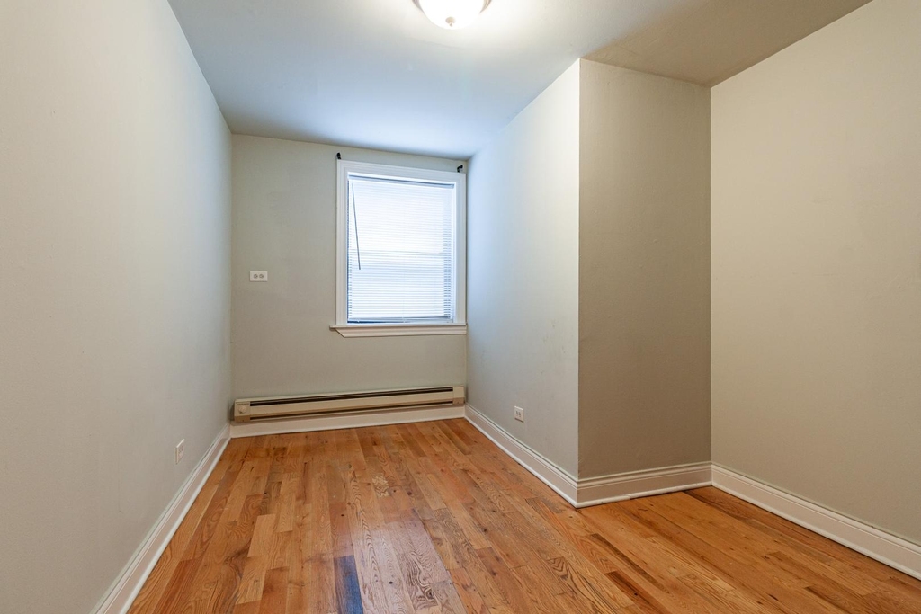 817 West Cornelia Avenue - Photo 13