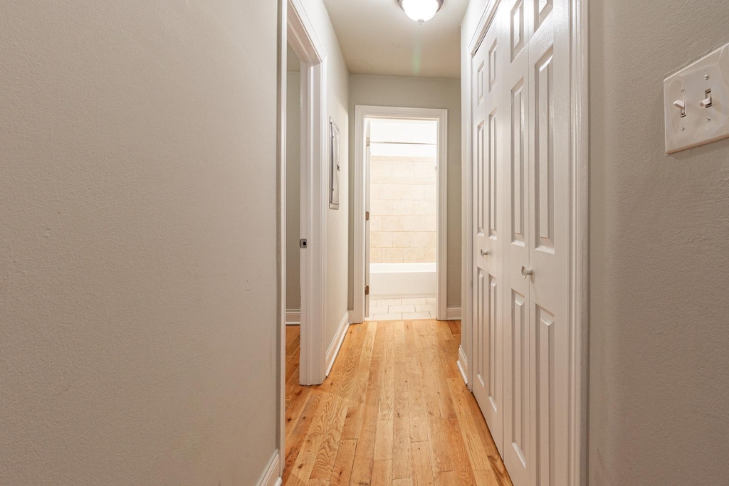 817 West Cornelia Avenue - Photo 11