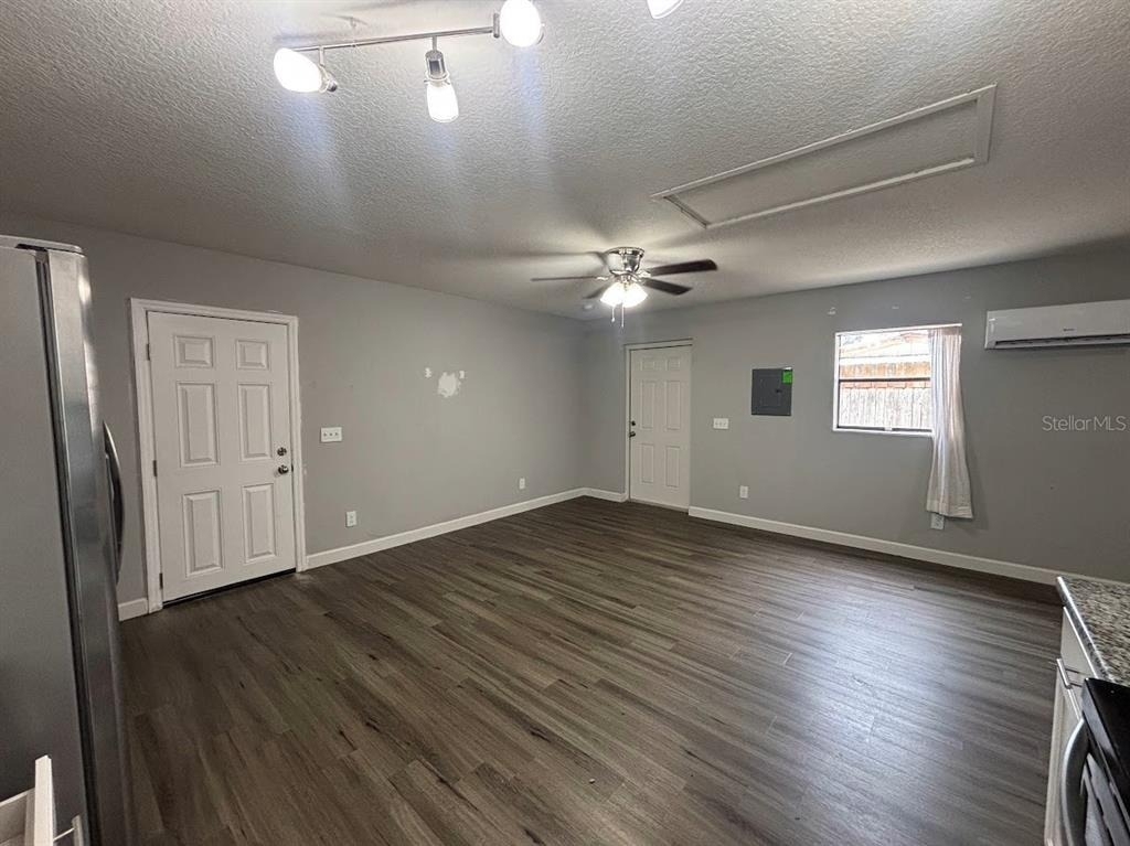 527 Hill Street - Photo 5