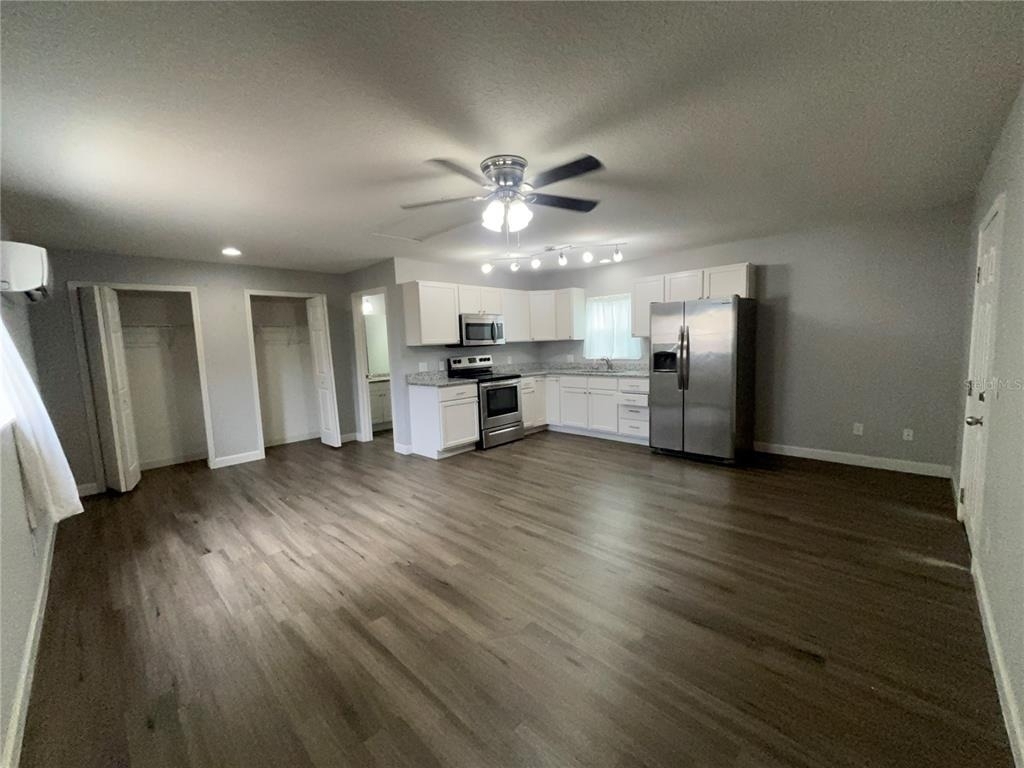 527 Hill Street - Photo 1