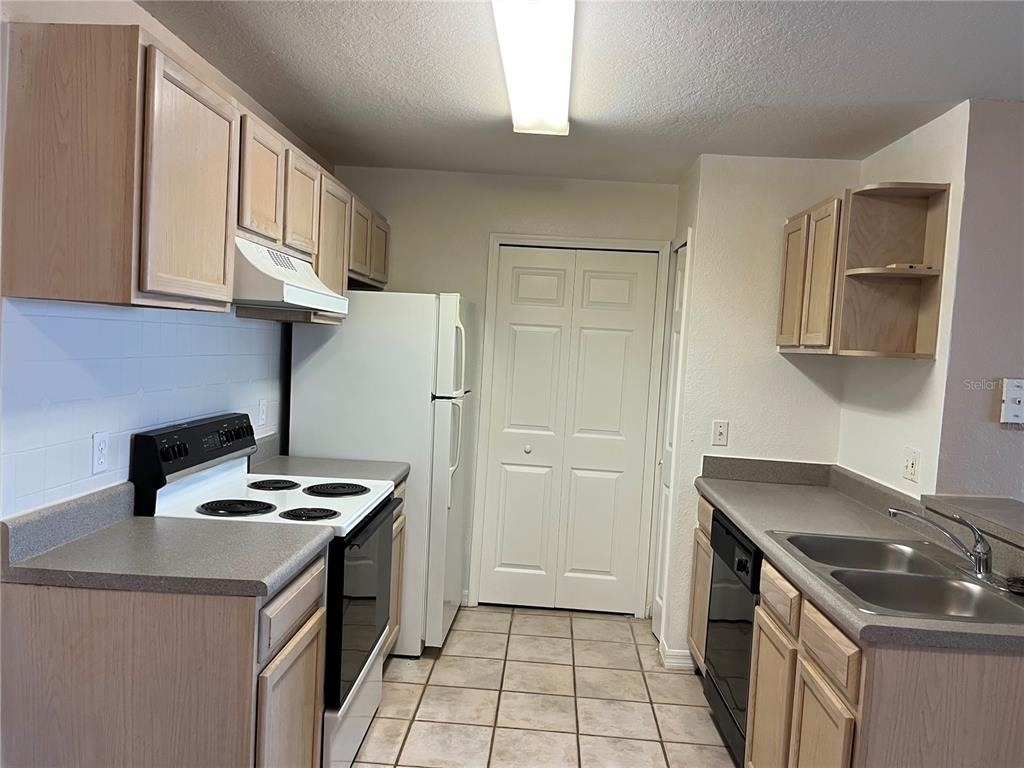 7630 Pissarro Drive - Photo 3
