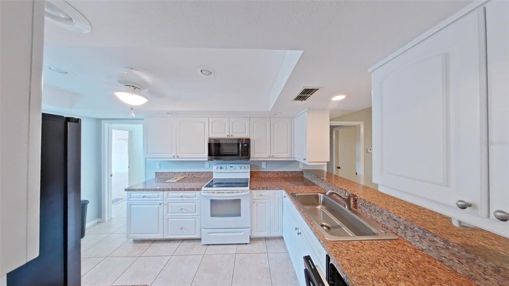 4602 Lafayette Avenue - Photo 1