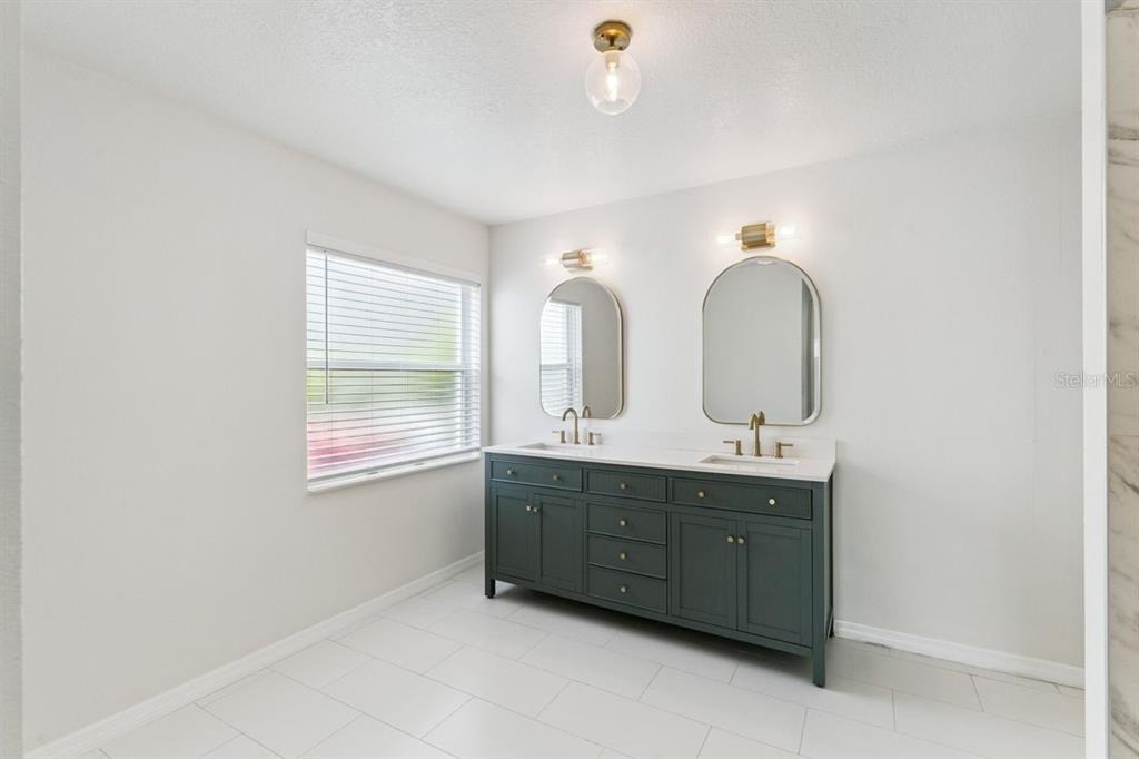 13635 Waterhouse Way - Photo 16