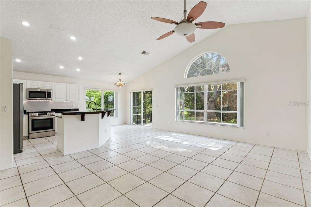 13635 Waterhouse Way - Photo 8