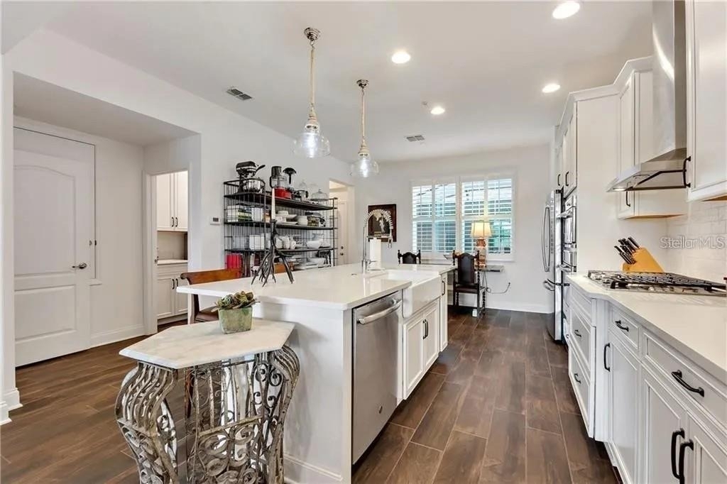 671 E Plant Street - Photo 3
