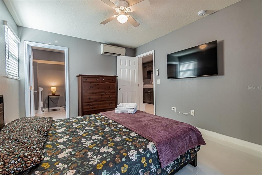 1225 E Livingston Street - Photo 20