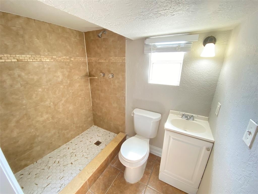 812 W Livingston Street - Photo 10