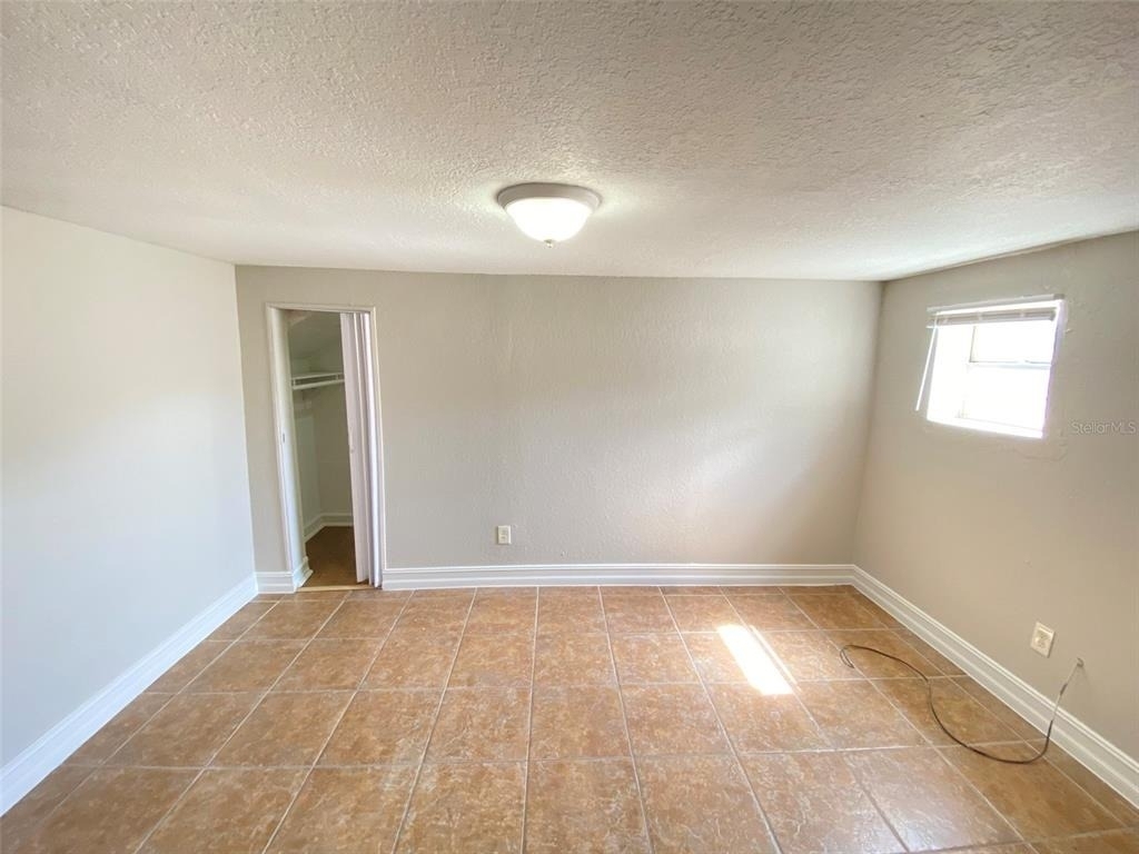 812 W Livingston Street - Photo 2