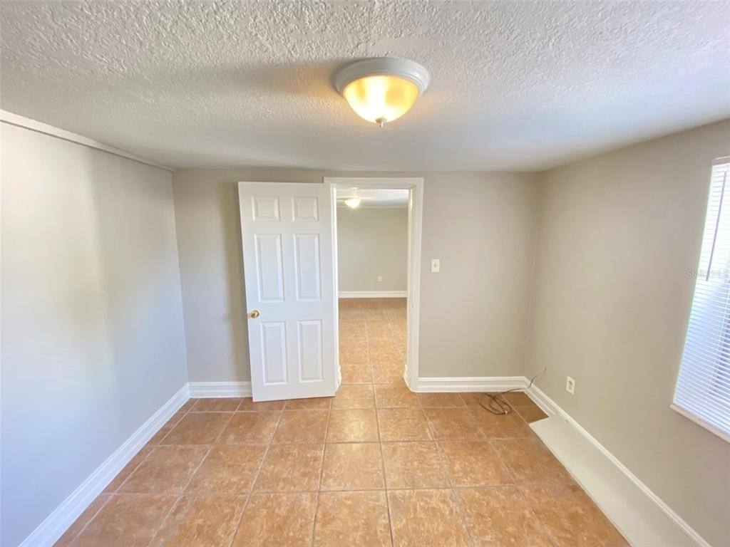 812 W Livingston Street - Photo 8