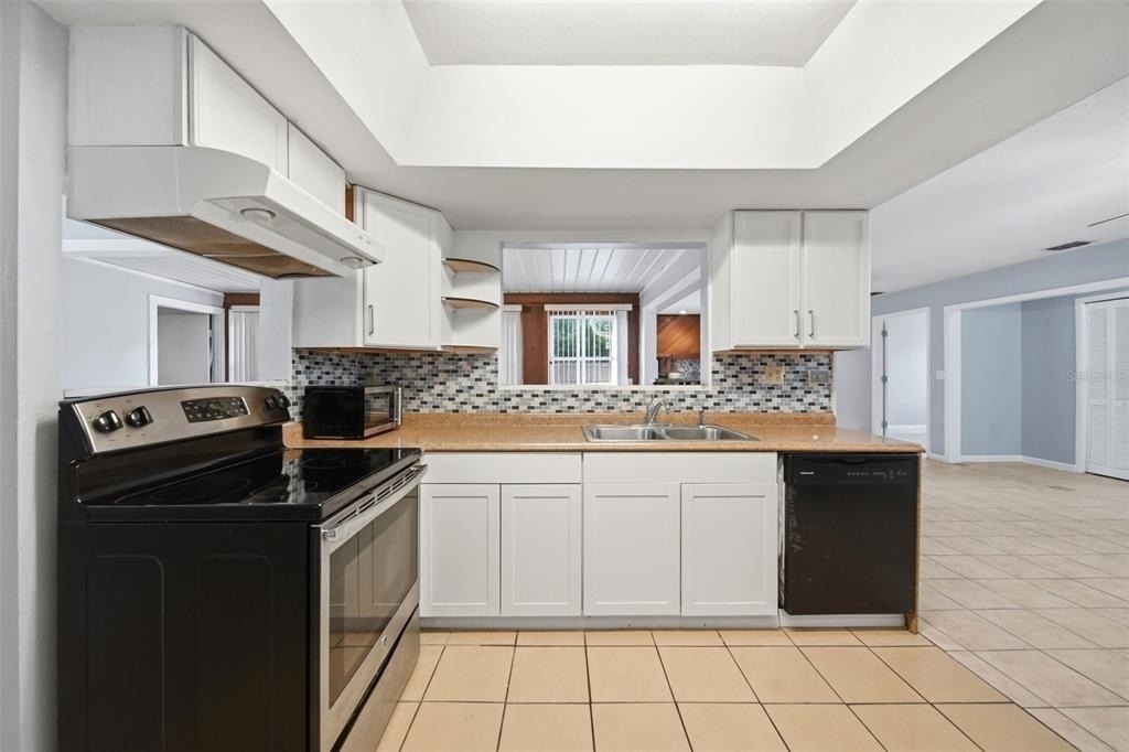8334 Crosswicks Drive - Photo 4
