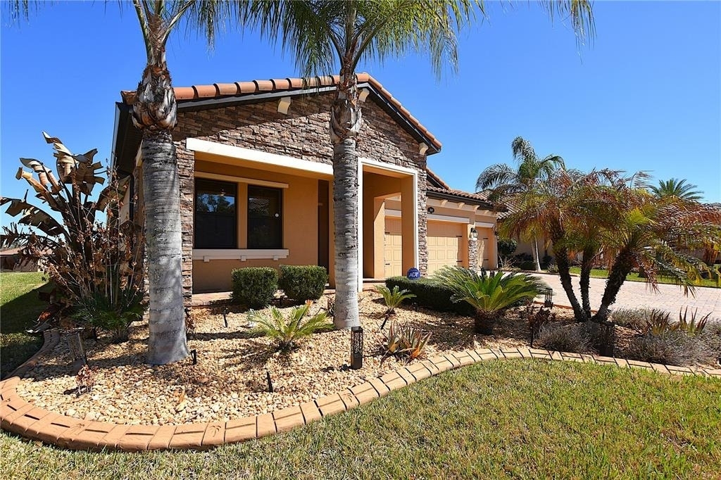 3949 Aquilla Drive - Photo 2