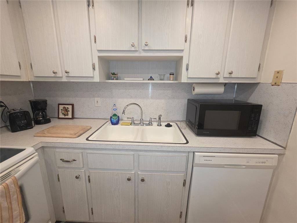 8454 111th Street - Photo 5