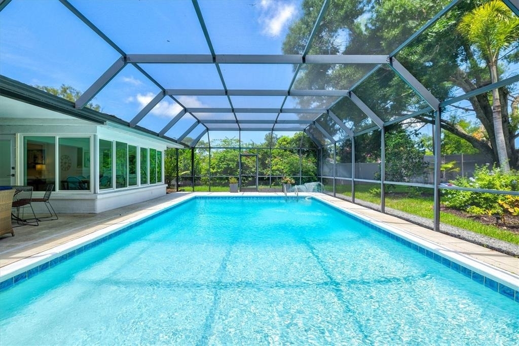 2587 Ringling Boulevard - Photo 2