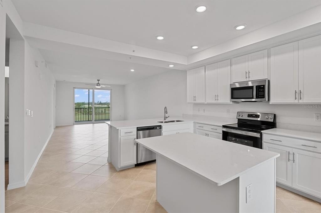 12180 Wellen Golf Street - Photo 2