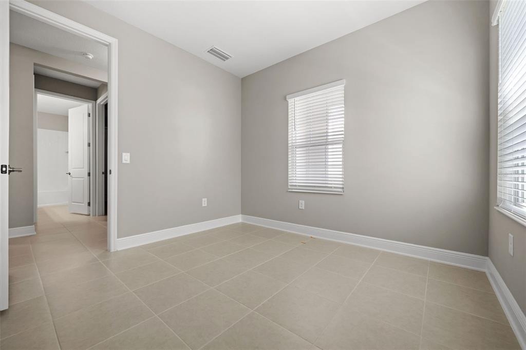 10366 Lake George Avenue - Photo 17