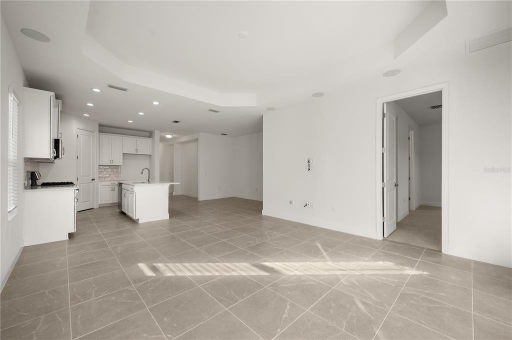 10366 Lake George Avenue - Photo 9