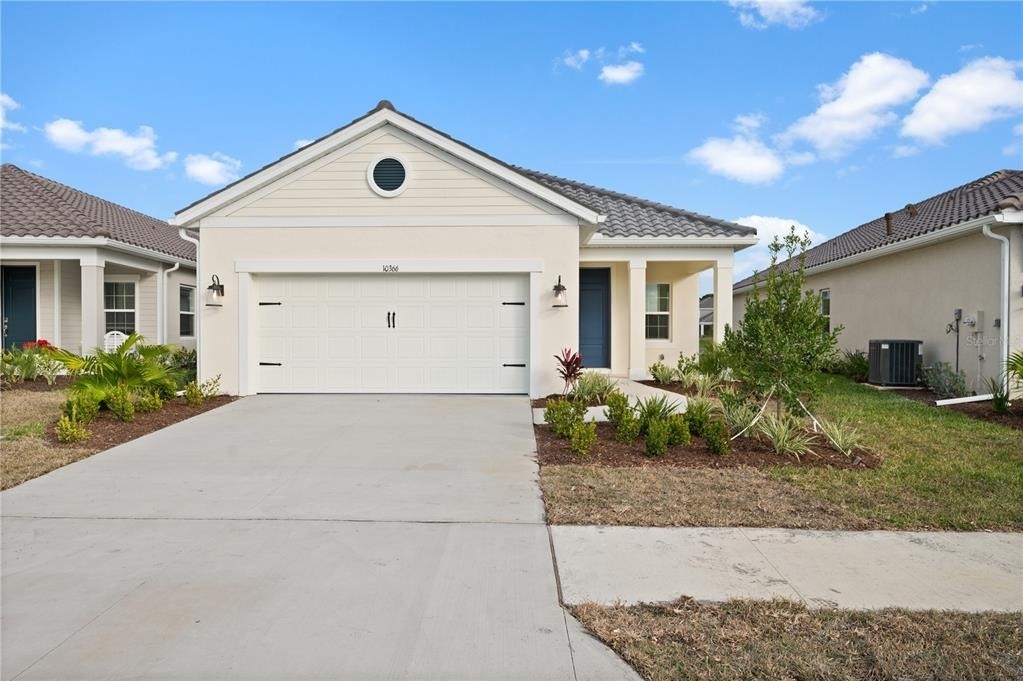 10366 Lake George Avenue - Photo 1
