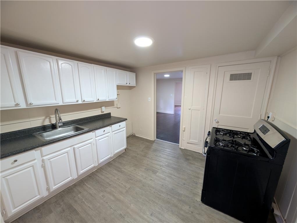 539 Atlantic Street - Photo 2
