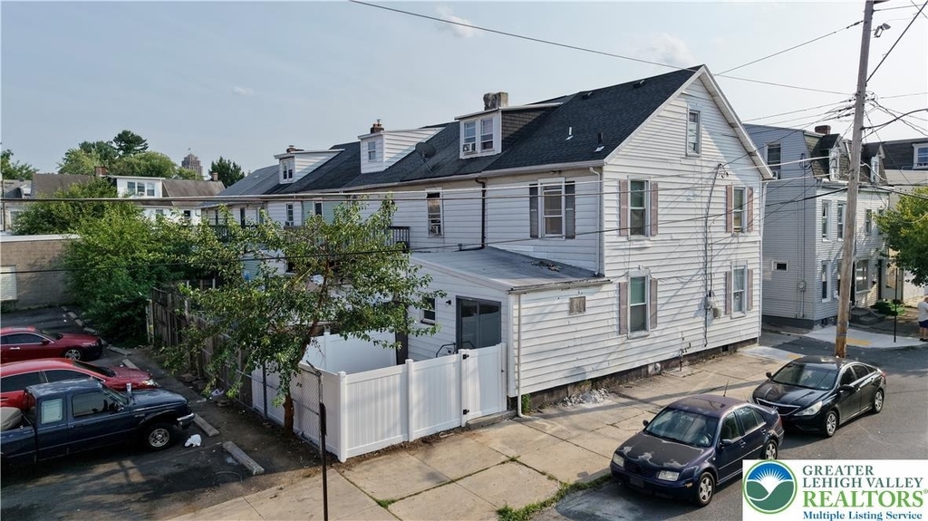547 Silk Street - Photo 33