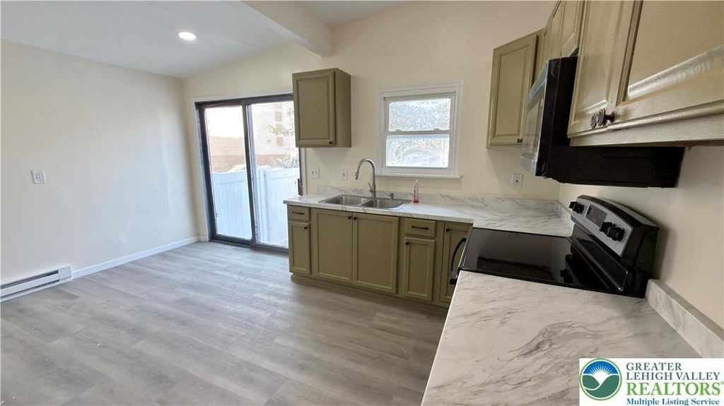 547 Silk Street - Photo 24