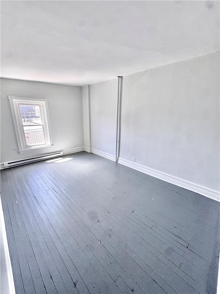 635 W Green Street - Photo 11